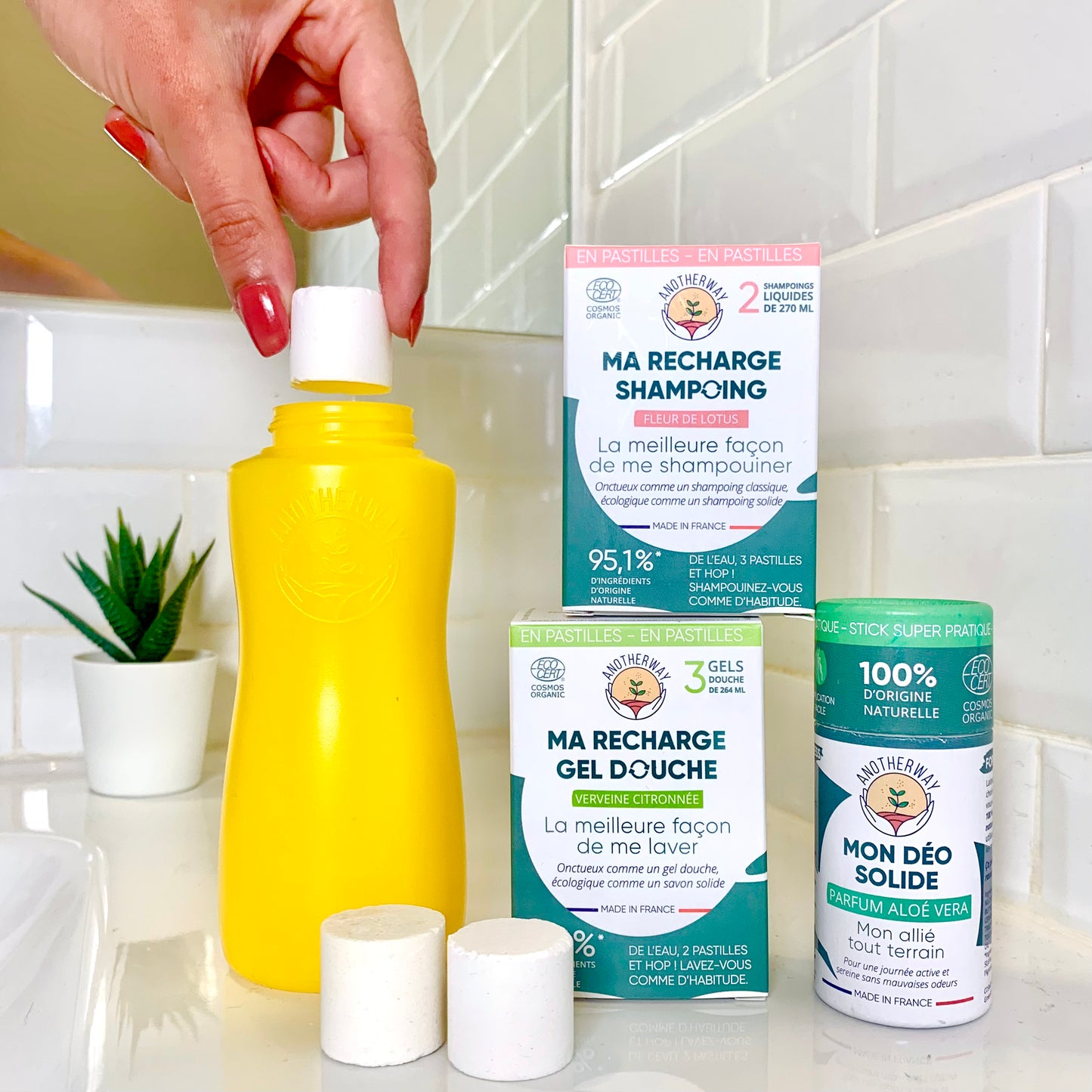 Anotherway -- Ma recharge Shampoing Fleur de lotus - 6 pastilles