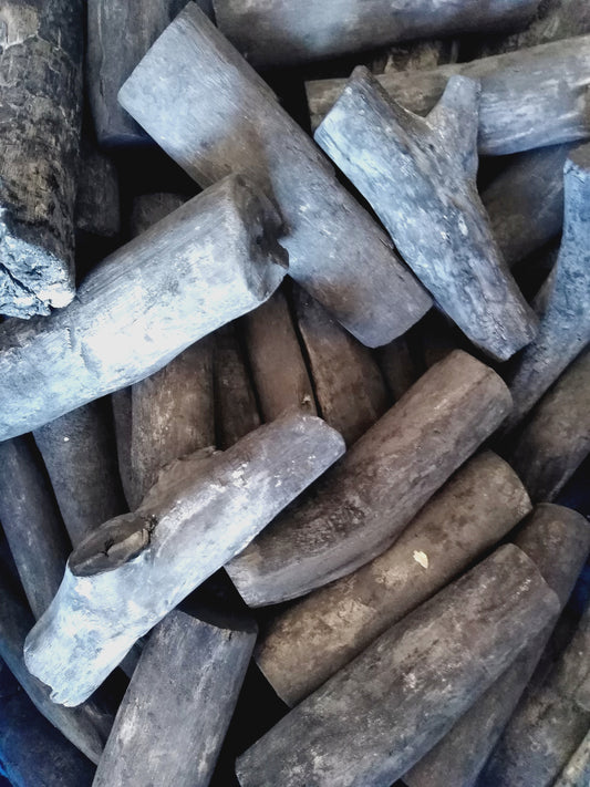 Binchotan -- Bâtons de charbon binchotan (Vietnam) Vrac
