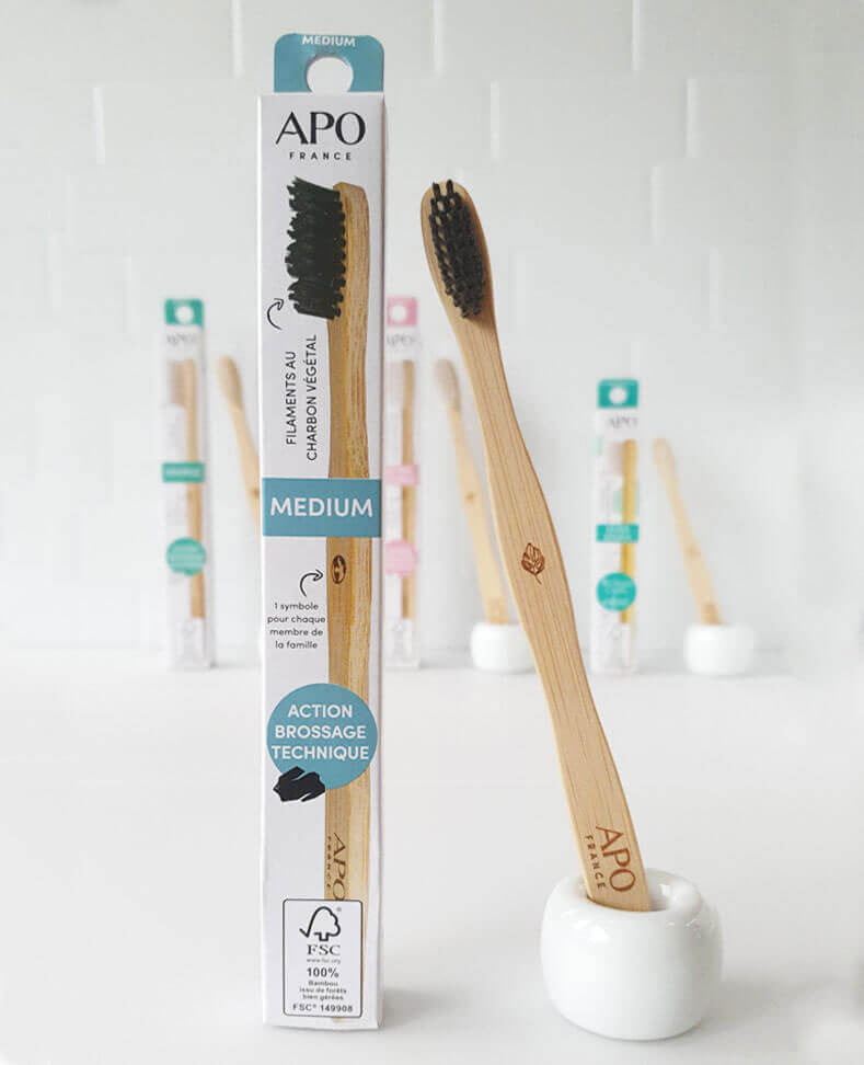 Apo -- Brosse à dents bambou charbon medium adulte