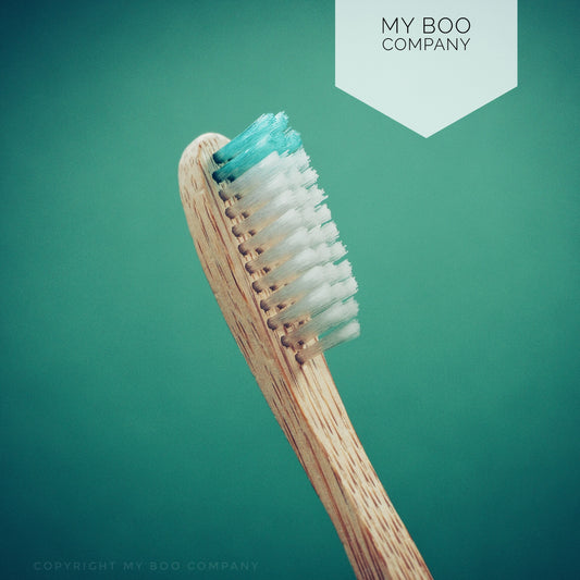My Boo Company -- Brosse à dents adulte en bambou (médium vert)