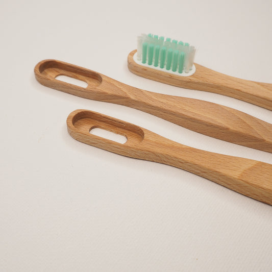 My Boo Company -- Brosse à dents à tête rechargeable en bois de hêtre français